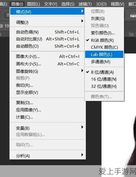 和平精英携手洛天依，梦幻联动开启全新玩法挑战！